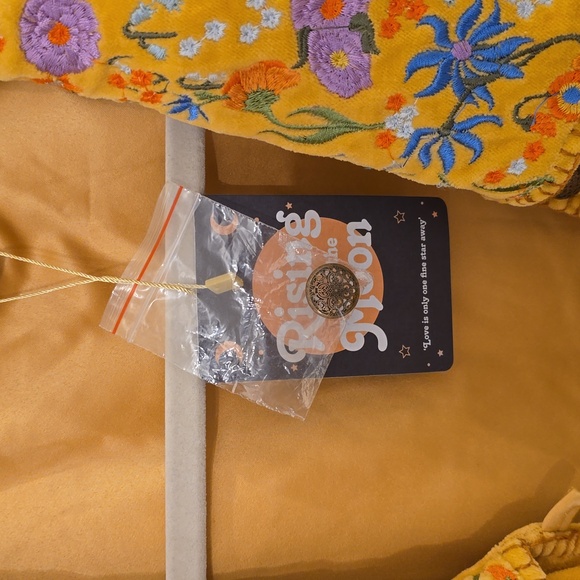 The Hippie Shake Hollywood Gold Jacket - NEW - Picture 13 of 17